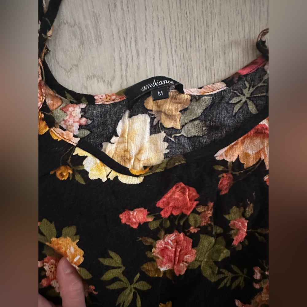 Cute romper - Picture 2 of 3